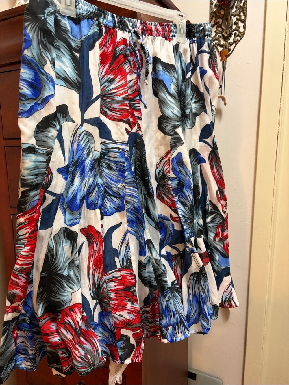 Elastic-Waist Floral Circle Skirt in Red, Blue & Black